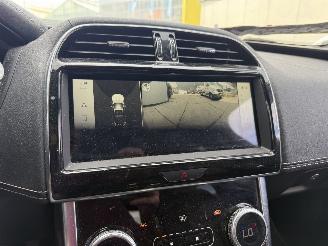 Jaguar XE 2.0 P250 R-Dynamic Black - NAVI - LED - CAMERA - KEYLESS picture 21