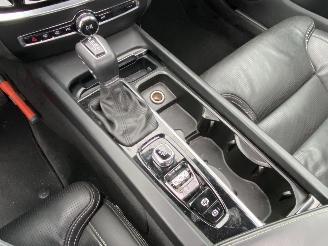 Volvo V-60 2.0 D4 Inscription-PANO-AUTOMAAT-LEDER-CAMERA-NAVI picture 19