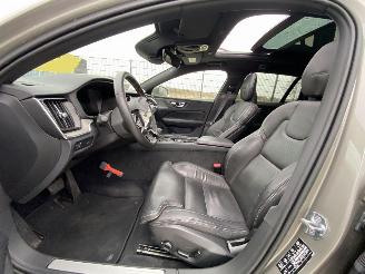 Volvo V-60 2.0 D4 Inscription-PANO-AUTOMAAT-LEDER-CAMERA-NAVI picture 4