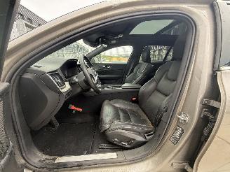 Volvo V-60 2.0 D4 Inscription-PANO-AUTOMAAT-LEDER-CAMERA-NAVI picture 30