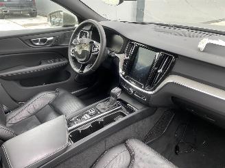 Volvo V-60 2.0 D4 Inscription-PANO-AUTOMAAT-LEDER-CAMERA-NAVI picture 9