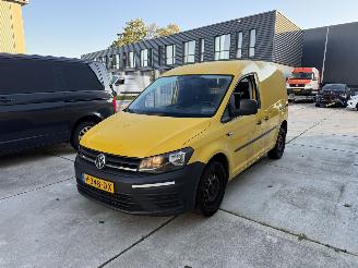 damaged passenger cars Volkswagen Caddy 1.6 TDI DSG-AIRCO 2017/7