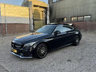 Vaurioauto  passenger cars Mercedes C-klasse Coupé 300 Prestige 245Pk Pano 2015/12