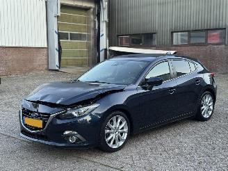krockskadad bil auto Mazda 3 2.0 120Pk Automaat SkyActiv Head-Up Bose 2015/5