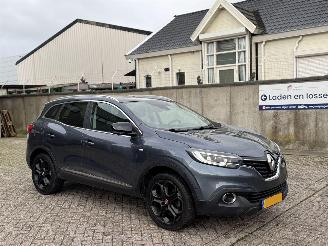 Schadeauto Renault Kadjar 1.2 Tce Automaat Extase Glasdak NAP Nederlandse Auto 2016/9