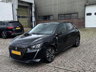Schadeauto Peugeot 208 1.2 PureTech Automaat Allure Pack 2023/5