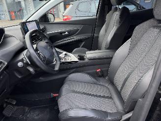 Peugeot 3008 1.6 Hyrbid 225 Allure picture 11