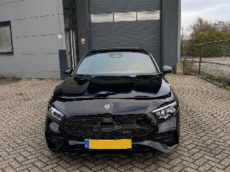 skadebil auto Mercedes A-klasse 180 AMG Pakket Facelift! NAP Nederlandse Auto 2023/4