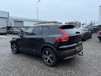 Volvo XC40 2.0 T4 AWD Momentum Pro Nap Nederlandse Auto picture 4