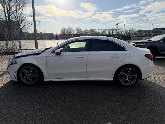 Mercedes A-klasse A200 AMG Pakket NAP Nederlandse Auto Sfeerverlichting picture 3