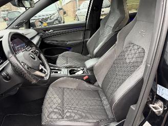 Volkswagen Golf 1.5 eTSI DSG R-Line Pano Harman Kardon picture 7