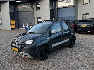Vaurioauto  passenger cars Fiat Panda 1.0 Hybrid Garmin Cross NAP Nederlandse Auto 2022/10