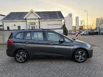 BMW 2-serie 218i 7Persoons Automaat Executive NAP Nederlandse Auto picture 7