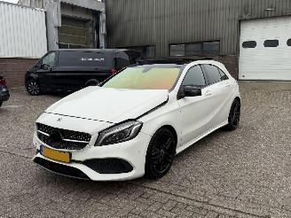 skadebil auto Mercedes A-klasse 180 AMG Pakket Pano Nap Nederlandse Auto Harman Kardon 2018/8
