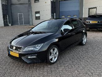 Coche accidentado Seat Leon 1.6 TDI DSG FR Virtual Cockpit 2019/4