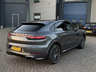 krockskadad bil auto Porsche Cayenne 3.0 E-Hybrid NAP Nederlandse Auto Glasdak Bose 360Camera 2022/1