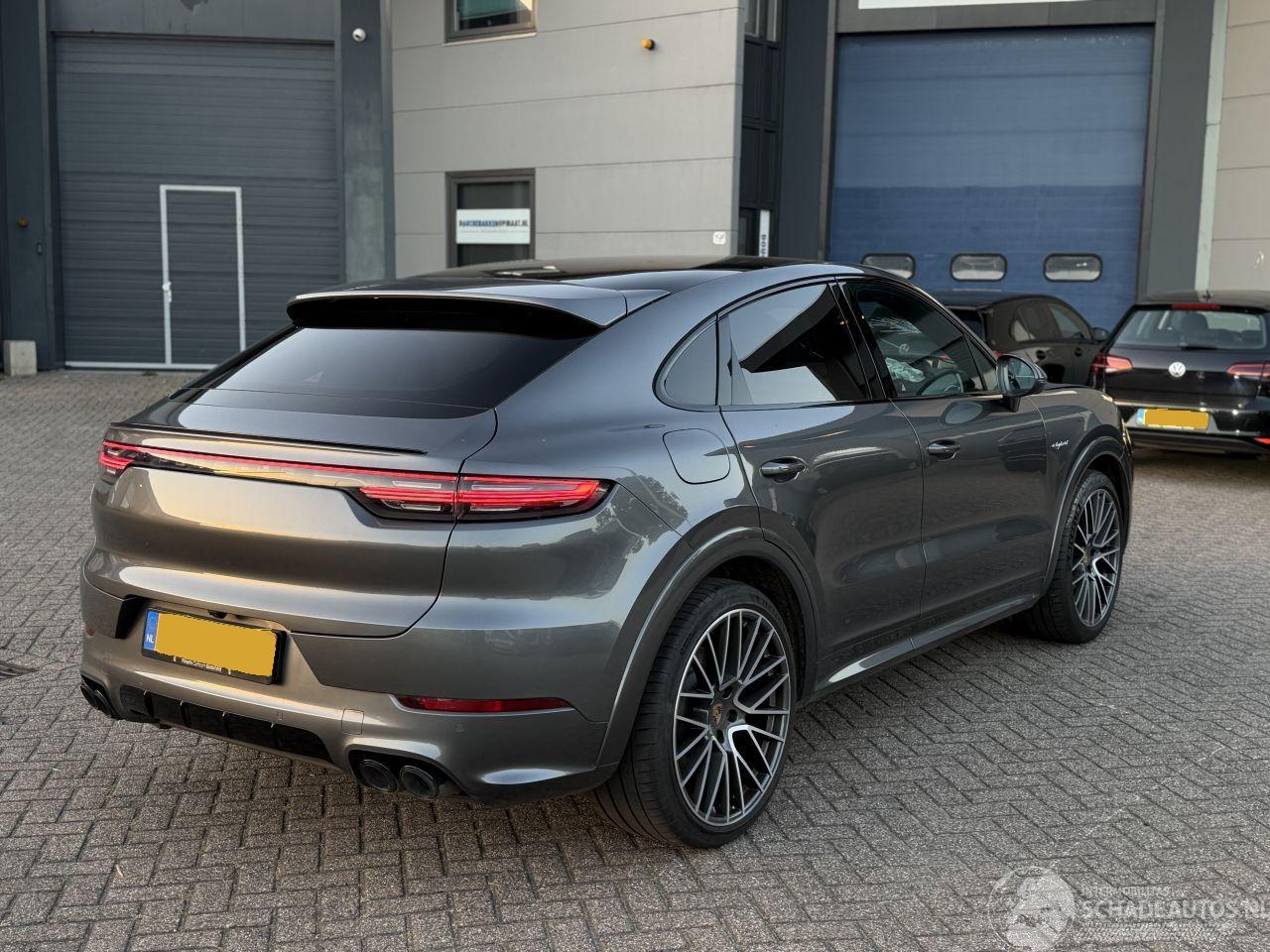 Porsche Cayenne 3.0 E-Hybrid NAP Nederlandse Auto Glasdak Bose 360Camera