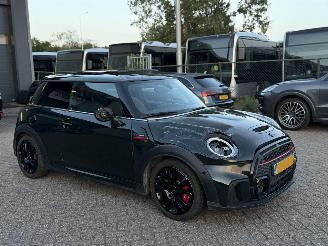 škoda osobní automobily Mini Cooper 2.0 231Pk John Cooper Works NAP Nederlandse Auto Essential Pano Harman Kardon Head-Up 2023/11