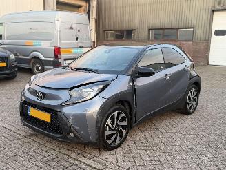 krockskadad bil auto Toyota Aygo X 1.0 Automaat VVT-i S-Cvt Pulse 2024/5