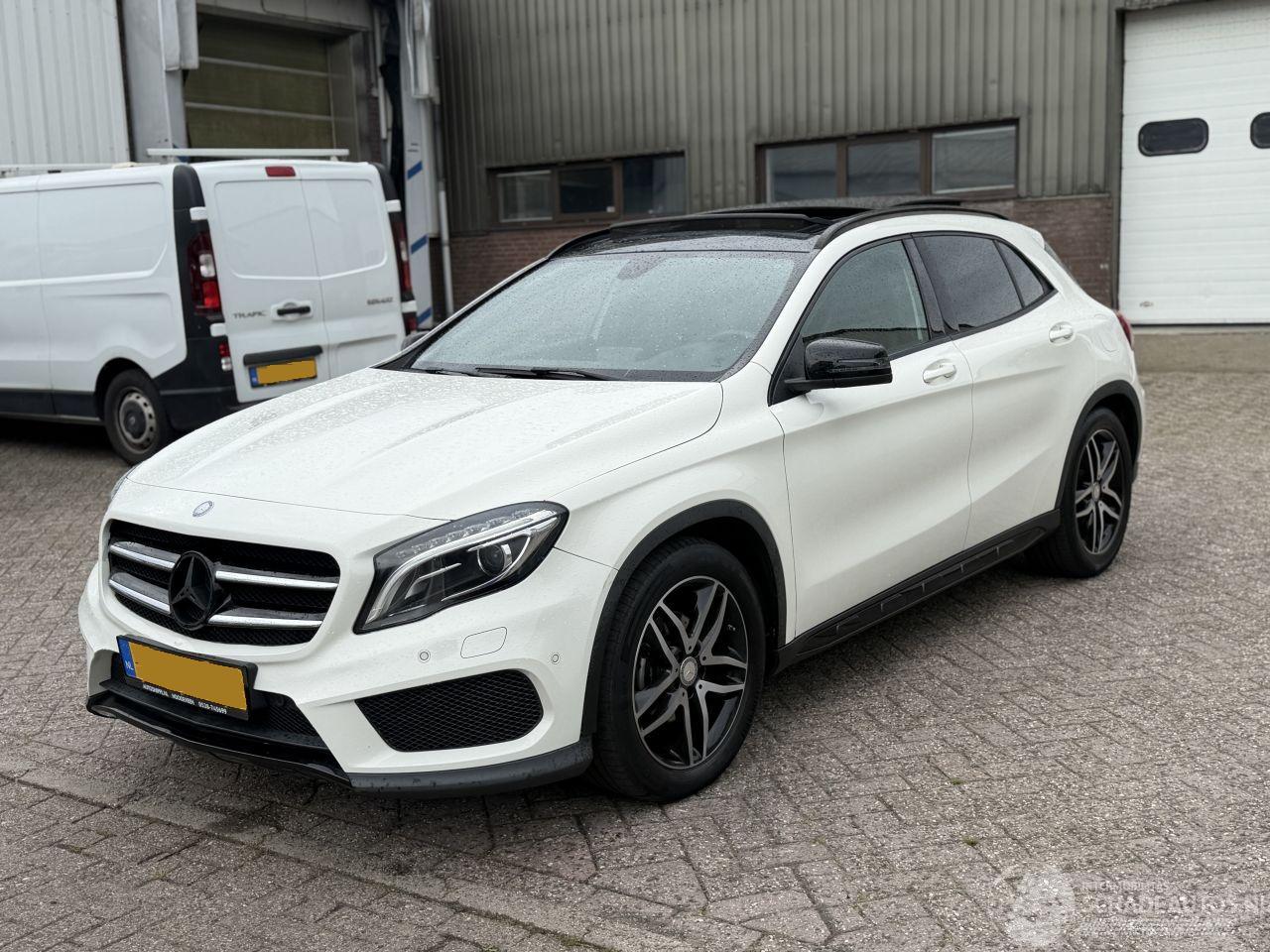 Mercedes GLA 200 AMG Pakket NAP Nederlandse Auto! Pano