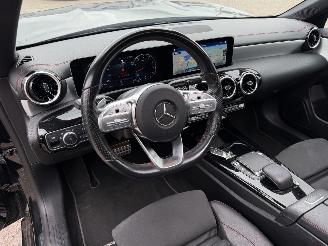 Mercedes Cla-klasse 200 AMG Pakket Pano Nap Nederlandse Auto picture 5