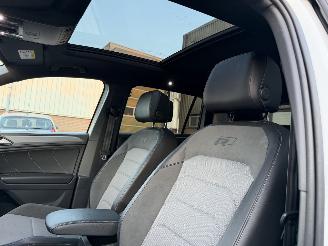 Volkswagen Tiguan 1.5 TSI R-Line Pano NAP Nederlandse Auto picture 14