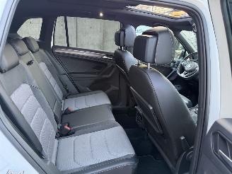 Volkswagen Tiguan 1.5 TSI R-Line Pano NAP Nederlandse Auto picture 16