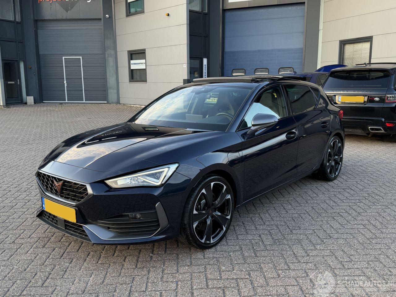 Cupra Leon 1.4 e-Hybrid VZ Bussines Pano Nap Nederlandse Auto!