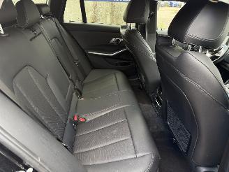 BMW 3-serie 320e M-Pakket Pano picture 13