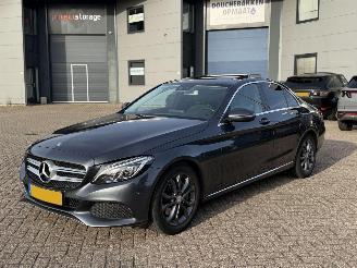 uszkodzony samochody osobowe Mercedes C-klasse 250i Prestige Schuifdak 2015/11