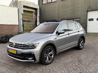 Voiture accidenté Volkswagen Tiguan 1.5 TSI DSG Allspace R-Line Pano Nap Nederlandse Auto 2019/6