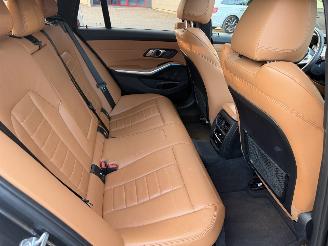 BMW 3-serie 330e Edrive Edition M-Pakket NAP Nederlandse Auto! Pano picture 14
