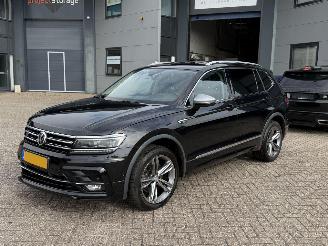 uszkodzony samochody osobowe Volkswagen Tiguan 2.0 TDI 4Motion 239Pk Allspace Automaat R-Line 2019/7