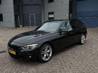 Schadeauto BMW 3-serie 320D 190Pk M-Pakket Pano Head-Up 2017/4