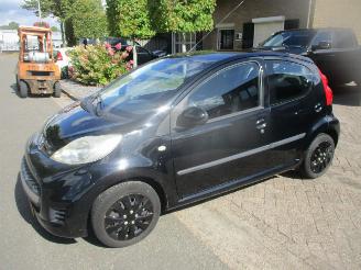 Avarii autoturisme Peugeot 107 1.0-12v XS AIRCO 2011/10