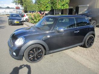škoda osobní automobily Mini One 1.6 ONE PEPPER CLIMA 2013/10