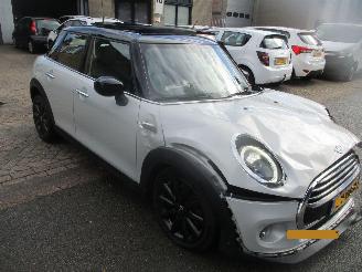 krockskadad bil auto Mini Cooper 1.5 CHILI AUTOMAAT CLIMA NAVI PANO LEDER 2019/9