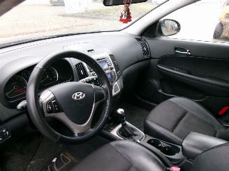 Hyundai I-30 1.6 I ACTIVE picture 11