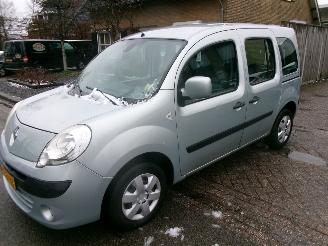 skadebil auto Renault 10 1.6-16V PRIVILEGE FAMILY AIRCO 2008/12
