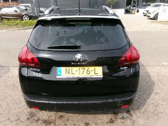 Peugeot 2008 1.2 PURETECH BLUE LION AIRCO NAVI PANO picture 10