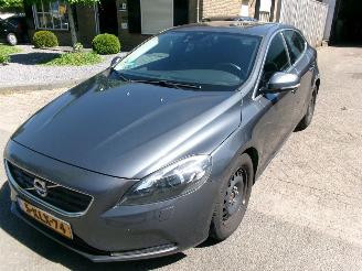 Avarii autoturisme Volvo V-40 1.6 DIESEL MOMENTUM 2013/5