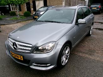 Vaurioauto  passenger cars Mercedes C-klasse 180 BUSINESS AVANTGARDE AUT CLIMA NAVI 2011/12