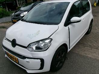 Auto incidentate Volkswagen Up! 1.0 BMT MOVE UP AIRCO 2017/1