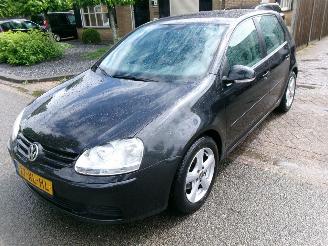 krockskadad bil auto Volkswagen Golf 1.6 i AUTOMAAT AIRCO 2007/9