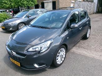 Schadeauto Opel Corsa 1.0 TURBO COSMO CLIMA 2015/3