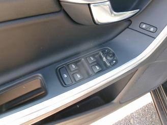 Volvo V-60 2.4 D6 AWD PLUG-IN HYBRID R-DESIGN picture 13