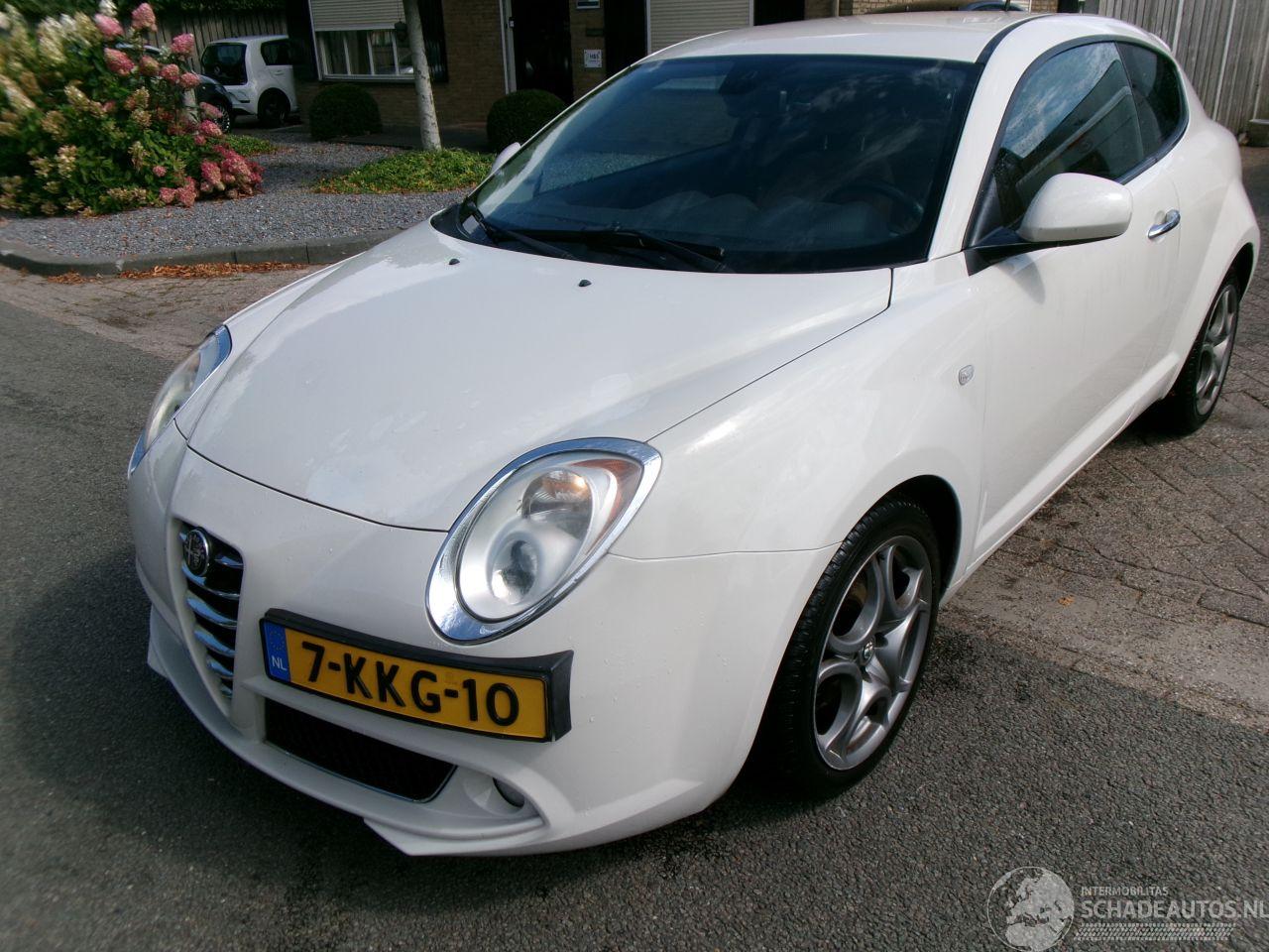 Alfa Romeo MiTo 1.3 JTDm DISTINCTIVE CLIMA LEDER