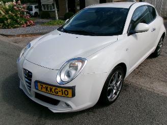 skadebil auto Alfa Romeo MiTo 1.3  JTDm DISTINCTIVE CLIMA LEDER 2013/5
