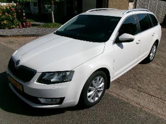 Auto incidentate Skoda Octavia 1.6 TDI AMBITION BUSINESSLINE CLIMA 2014/8