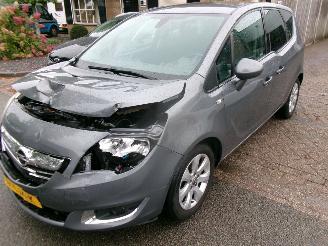 uszkodzony samochody osobowe Opel Meriva 1.4 TURBO COSMO 2016/5